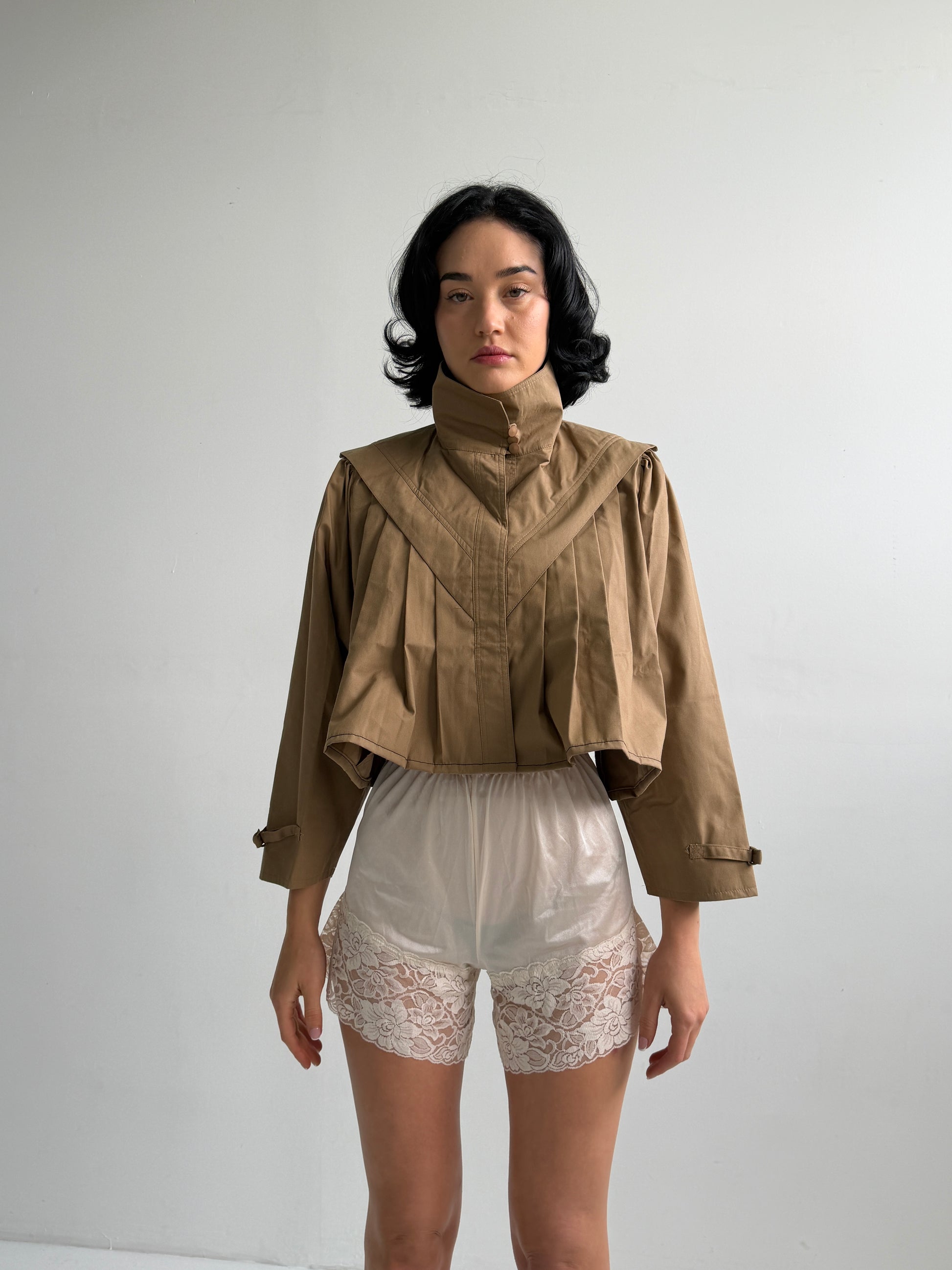 Vintage 80s/90s Khaki Structured Yoke Cropped Jacket (Fits S/M)