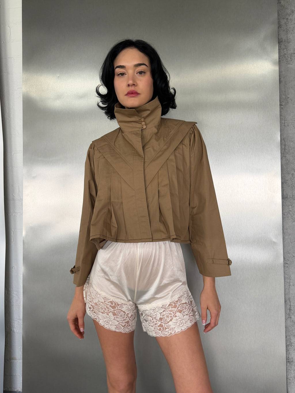 Vintage 80s/90s Khaki Structured Yoke Cropped Jacket (Fits S/M)