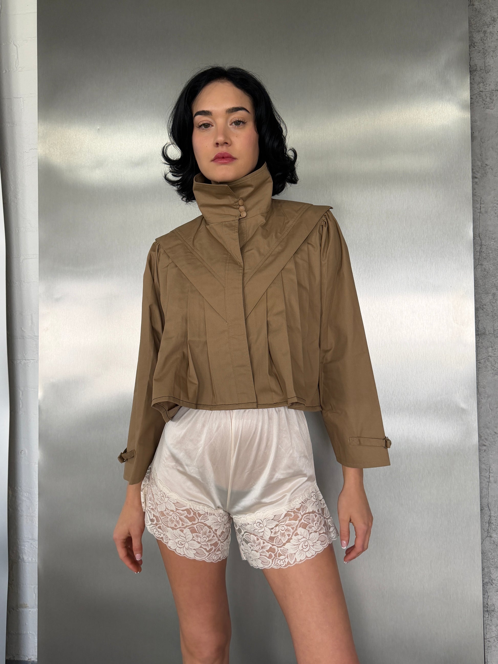 Vintage 80s/90s Khaki Structured Yoke Cropped Jacket (Fits S/M)