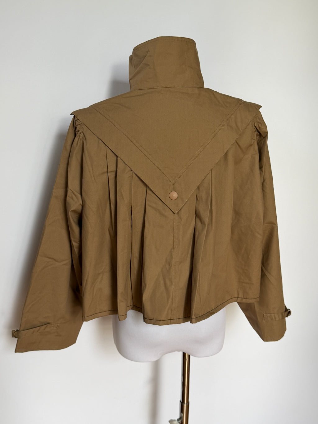 Vintage 80s/90s Khaki Structured Yoke Cropped Jacket (Fits S/M)