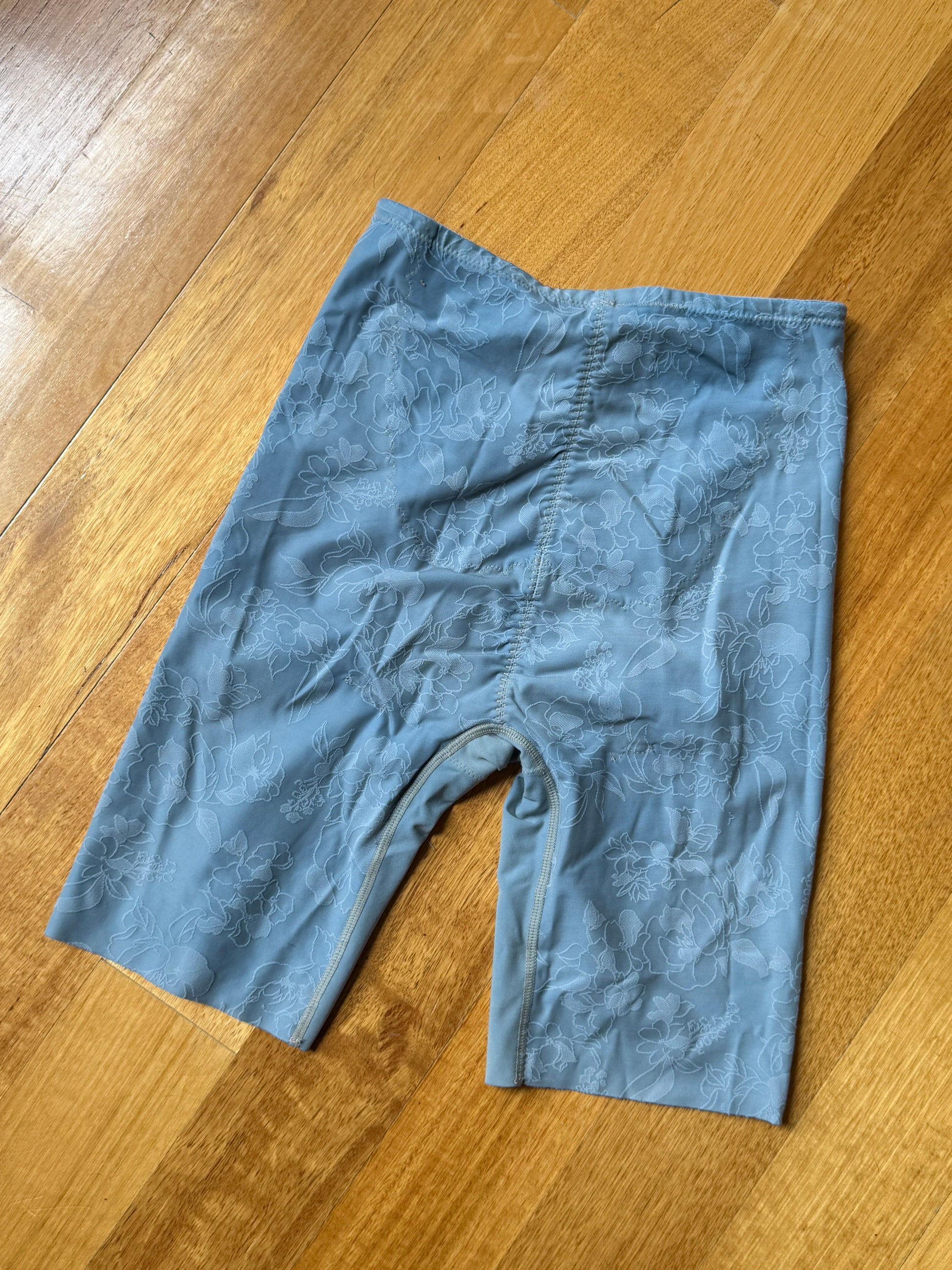 Vintage Japanese Floral Girdle Shorts in Dusty Blue (Size XS/S)