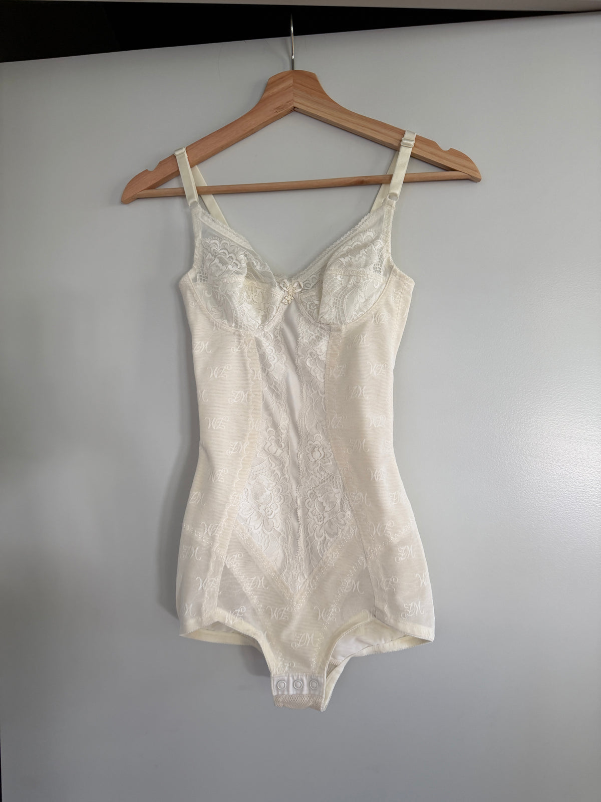 Deadstock Japanese Cream Lace Corset Bodysuit (XXS–XS)