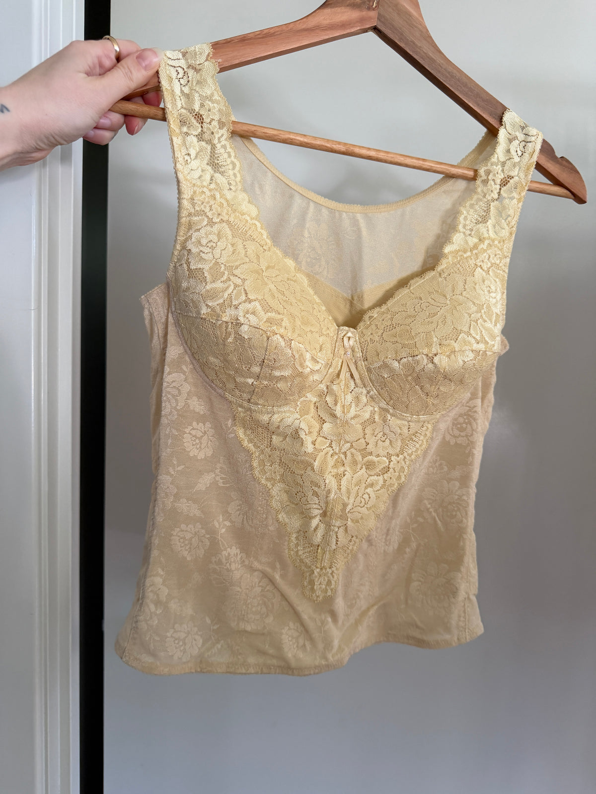 Pale Yellow All-Over Lace Body Shaper Tank (M)