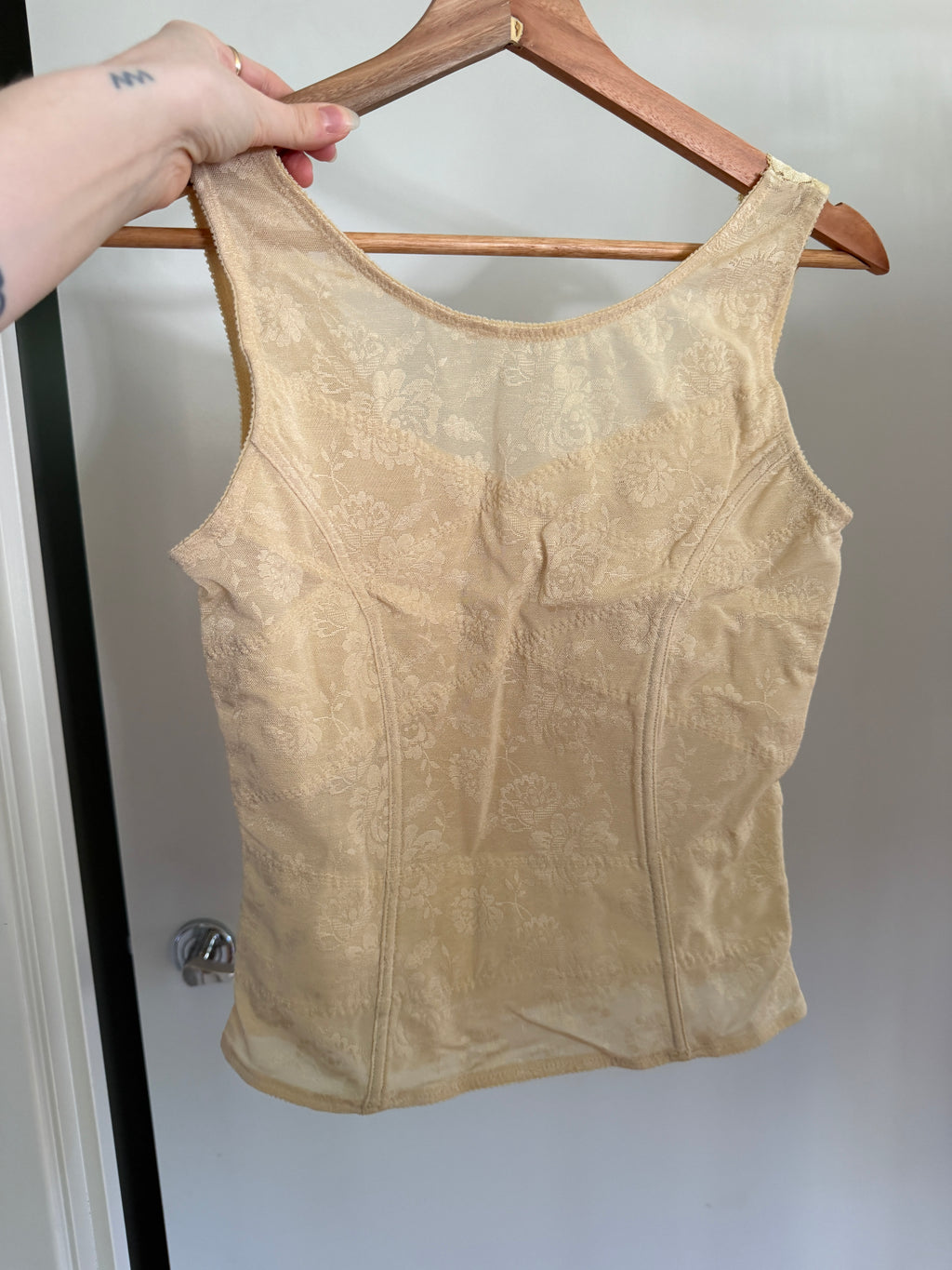 Pale Yellow All-Over Lace Body Shaper Tank (M)