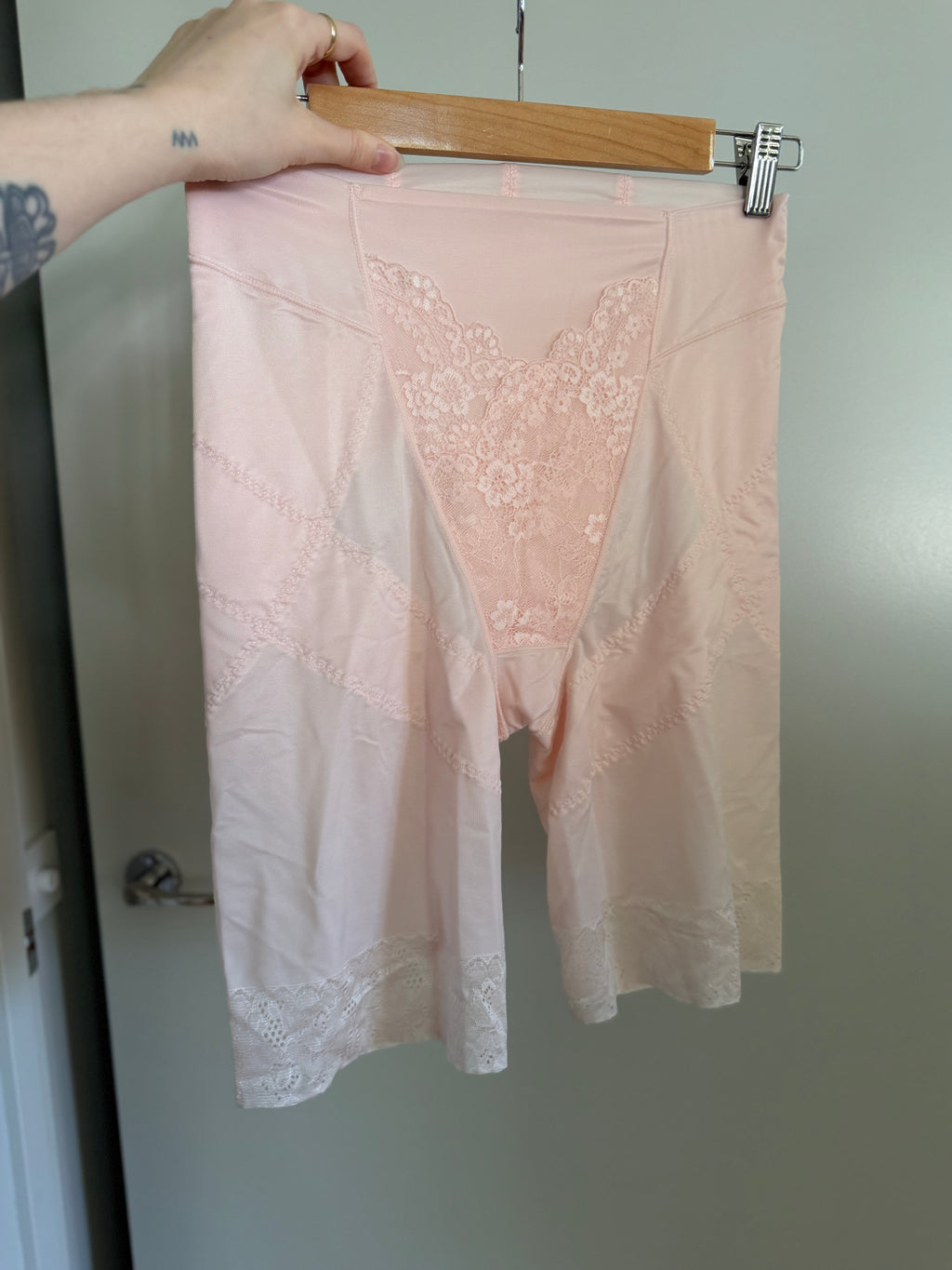 Blush Pink V-Lace Long Leg Girdle Shorts (S–M)