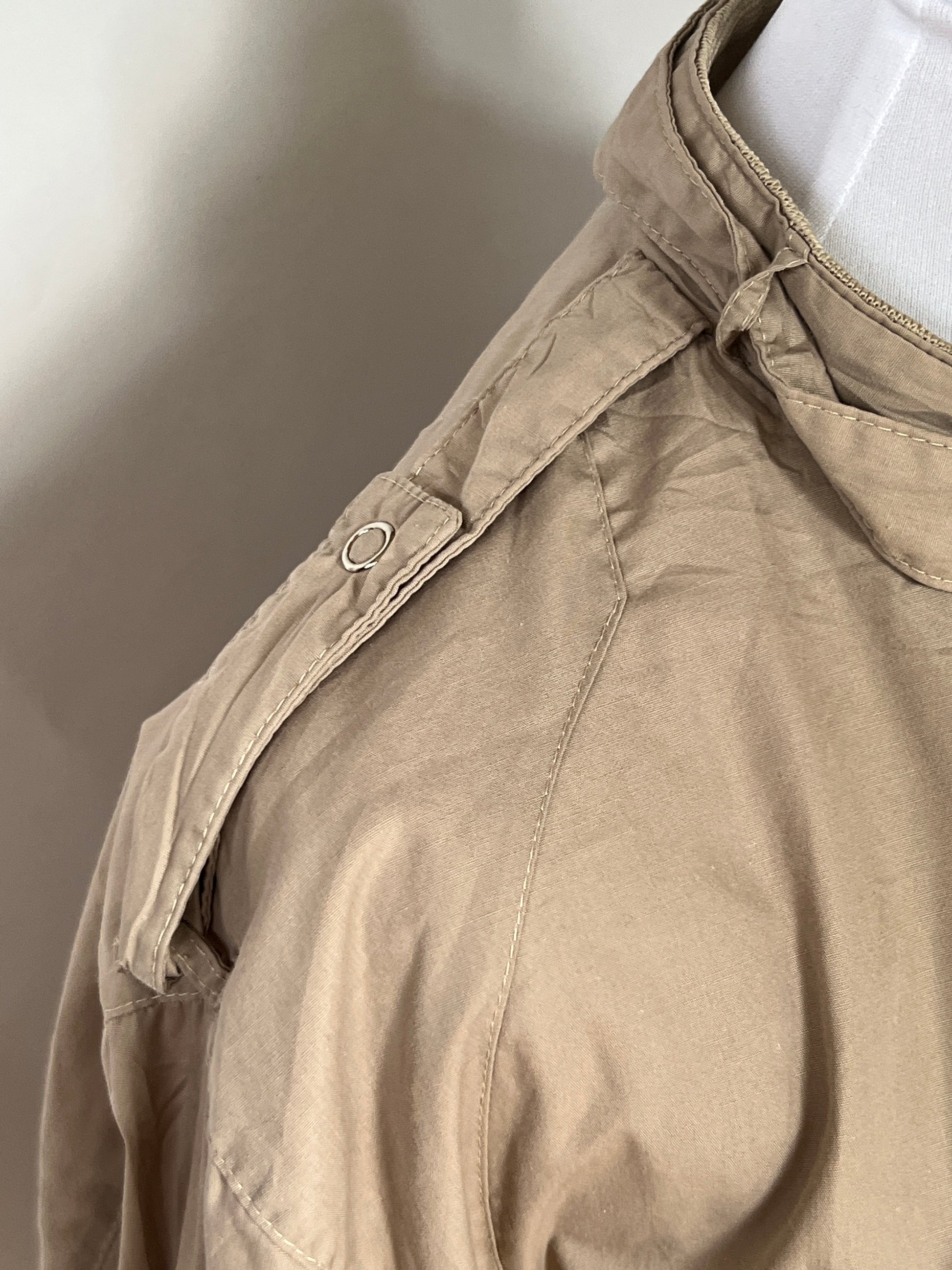 Vintage Beige Bomber Jacket (M)